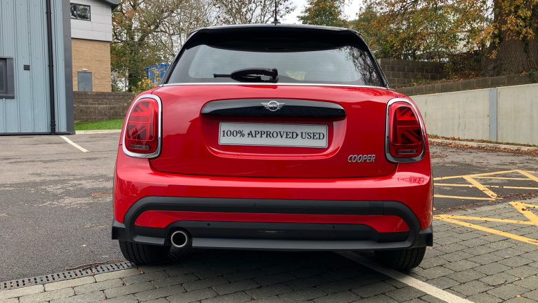 MINI Hatchback 1.5 Cooper Exclusive Premium 5dr Auto Petrol Hatchback